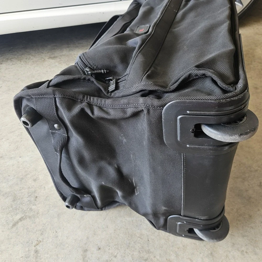 TUMI Alpha 2252D3 30
